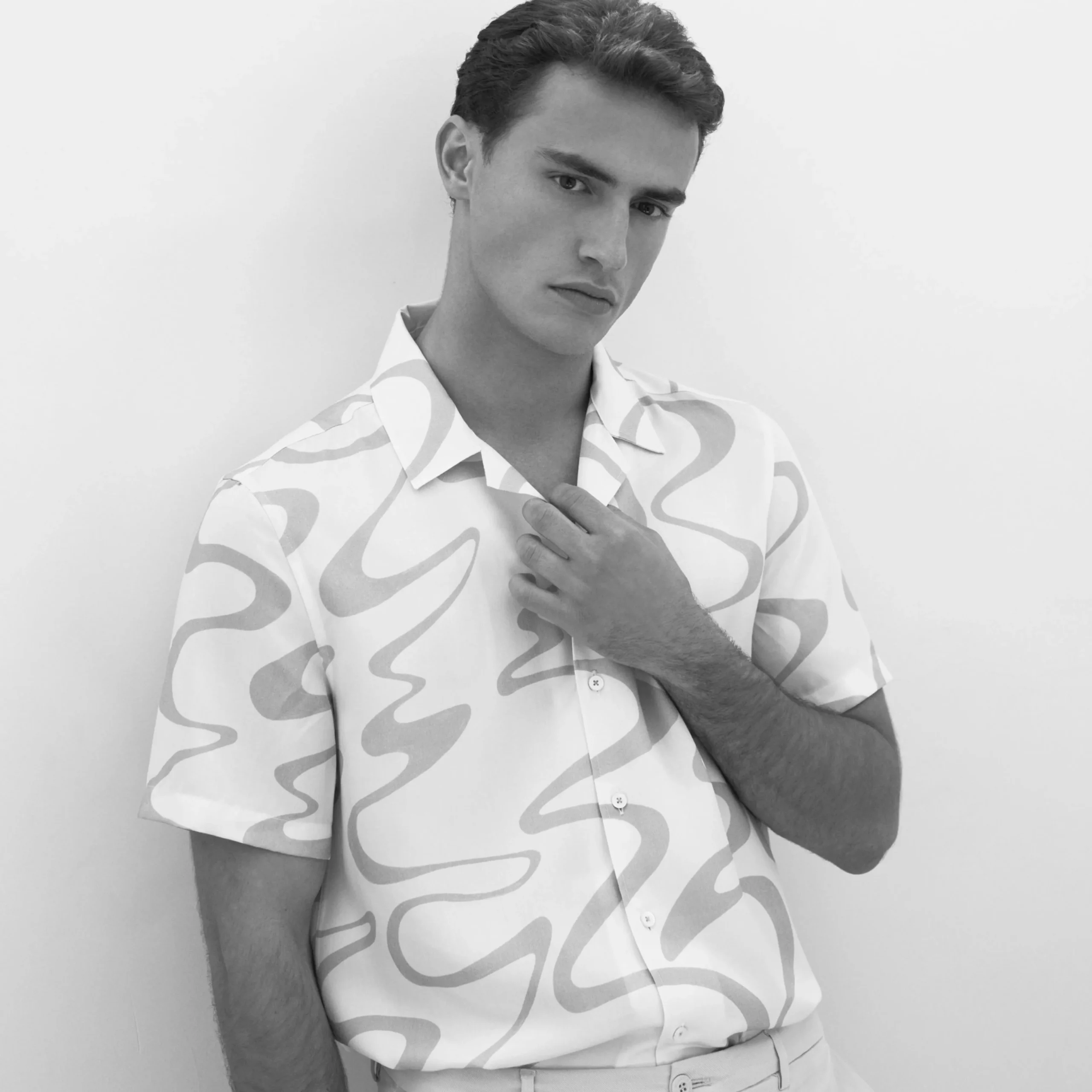 Jackson Abstract Wave Camp Shirt